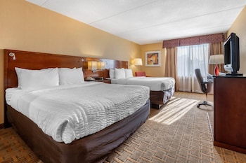 Standard Room, 2 Queen Beds, Non Smoking, Lake View
