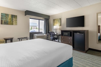 Standard Room, 1 Queen Bed, Non Smoking
