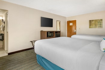 Standard Room, 2 Queen Beds, Non Smoking