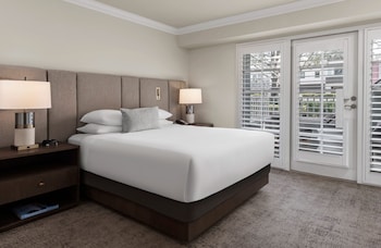Room, 1 King Bed (Resort)