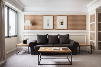 Privilege Family Room
