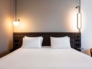 Classic Room, 1 Queen Bed