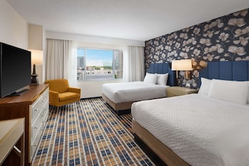 Suite, 2 Queen Beds