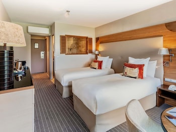 Classic Room, Balcony (Pine Forest Side), 1 Queen Bed or 2 Single Beds