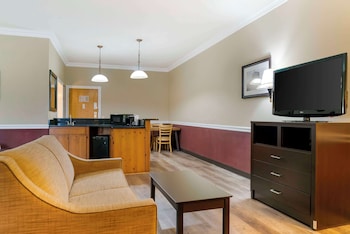 Suite, 2 Queen Beds, Accessible, Refrigerator & Microwave