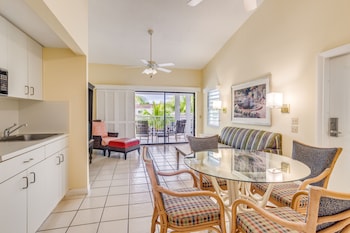 Suite, Multiple Beds, Marina View