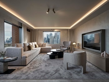 Executive Villa, 1 King Bed, Club Lounge Access (William Clarke Sky)