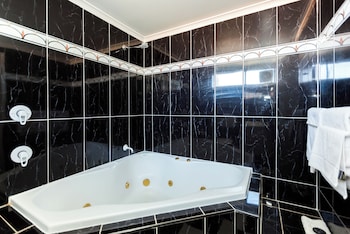 King Spa Room