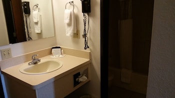 Standard Room, 2 Queen Beds
