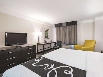Deluxe Room, 1 King Bed, Non Smoking (Deluxe Executive Room)