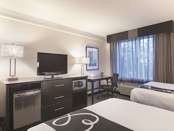 Deluxe Room, 2 Double Beds, Non Smoking