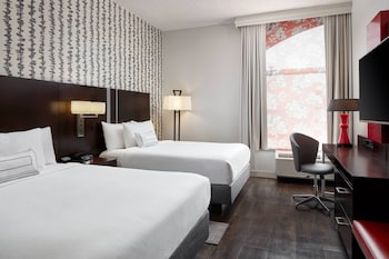 Room, 2 Queen Beds (Mobility/Hearing Access, Roll-In Shwr)