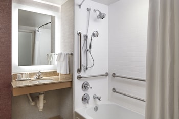 Room, 1 King Bed (Mobility/Hearing Accessible, Tub)
