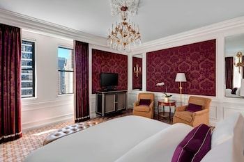 Suite, 1 Bedroom, Accessible Bathtub (Butler Service Included)