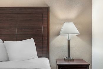 Superior Room, 1 King Bed, Non Smoking