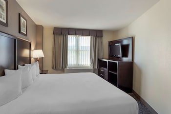 Suite, 1 King Bed, Non Smoking, Refrigerator & Microwave