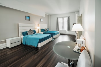 Accessible Standard Room, 2 Double Beds