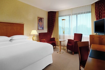 Club Floor, Club Room, 1 Queen Bed
