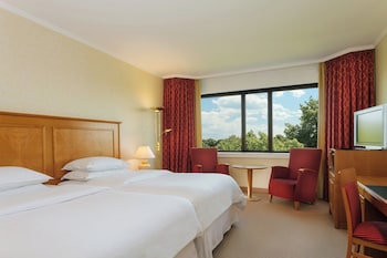 Club Floor, Club Room, 2 Twin Beds
