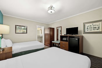 Standard Room, 2 Double Beds, Non Smoking, Refrigerator & Microwave (Full Size Mattress)
