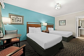 Standard Room, 2 Double Beds, Non Smoking, Refrigerator & Microwave (Full Size Mattress)
