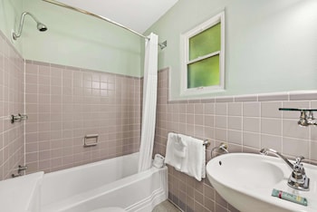 Standard Room, 2 Double Beds, Non Smoking, Refrigerator & Microwave (Full Size Mattress)