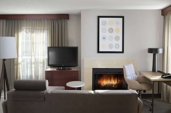 Room, 1 King Bed with Sofa bed, Accessible (Mobility Roll in Shower)