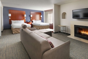 Deluxe Room, 2 Double Beds (Studio)