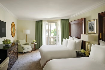 Deluxe Room, 2 Queen Beds (Guest)