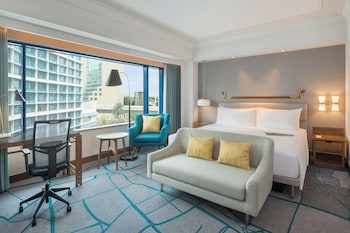 1 King Bed, Club Lounge Access, Deluxe Guest Room