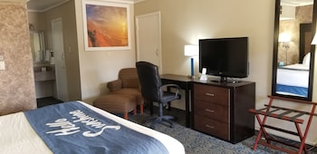 Standard Room, 1 King Bed, Non Smoking