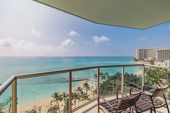 Deluxe Ocean Front