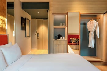 Room, 1 King Bed