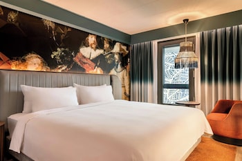 Club Room, 1 King Bed