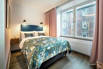 Basic Room, 1 Large Twin Bed (COSY ONE)