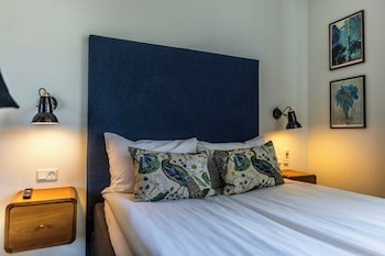 Basic Room, 1 Large Twin Bed (COSY ONE)