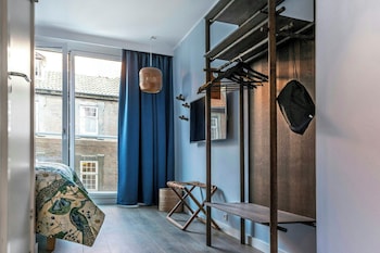 Room (THE ONE)