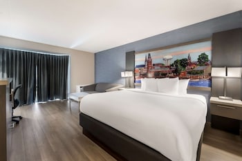 Executive Room, 1 King Bed, Non Smoking (with Sofabed)