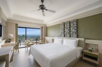 Deluxe Sea View King Room