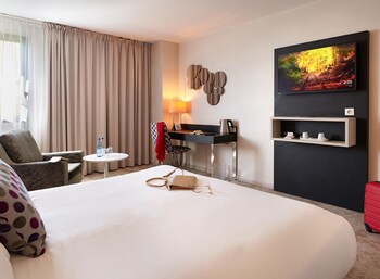 Comfort Room, 1 Queen Bed, Non Smoking (Larger Room)