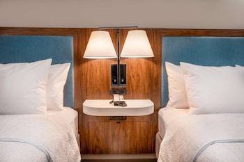 Room, 2 Queen Beds, Accessible, Non Smoking