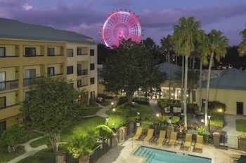Room, 2 Queen Beds, Courtyard View, Poolside