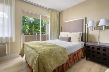 Suite, 1 Bedroom, Kitchen, Ocean View (2 Double Beds and a Sofa bed)