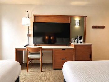 Economy Room, 2 Double Beds