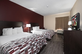 Deluxe Room, 2 Queen Beds, Smoking