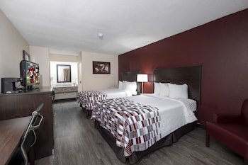 Deluxe Room, 2 Queen Beds, Smoking