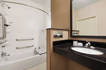 Room, 1 King Bed (Hearing Accessible)