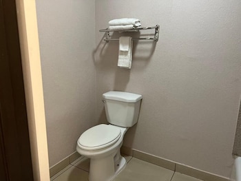 Room, 2 Queen Beds, Non Smoking