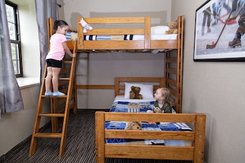 Family Suite, 2 Bedrooms, Non Smoking, Refrigerator & Microwave (with Sofabed;Bunk beds)