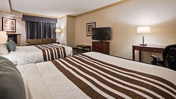 Standard Room, 2 Queen Beds, Non Smoking, Fireplace (with Sofabed)